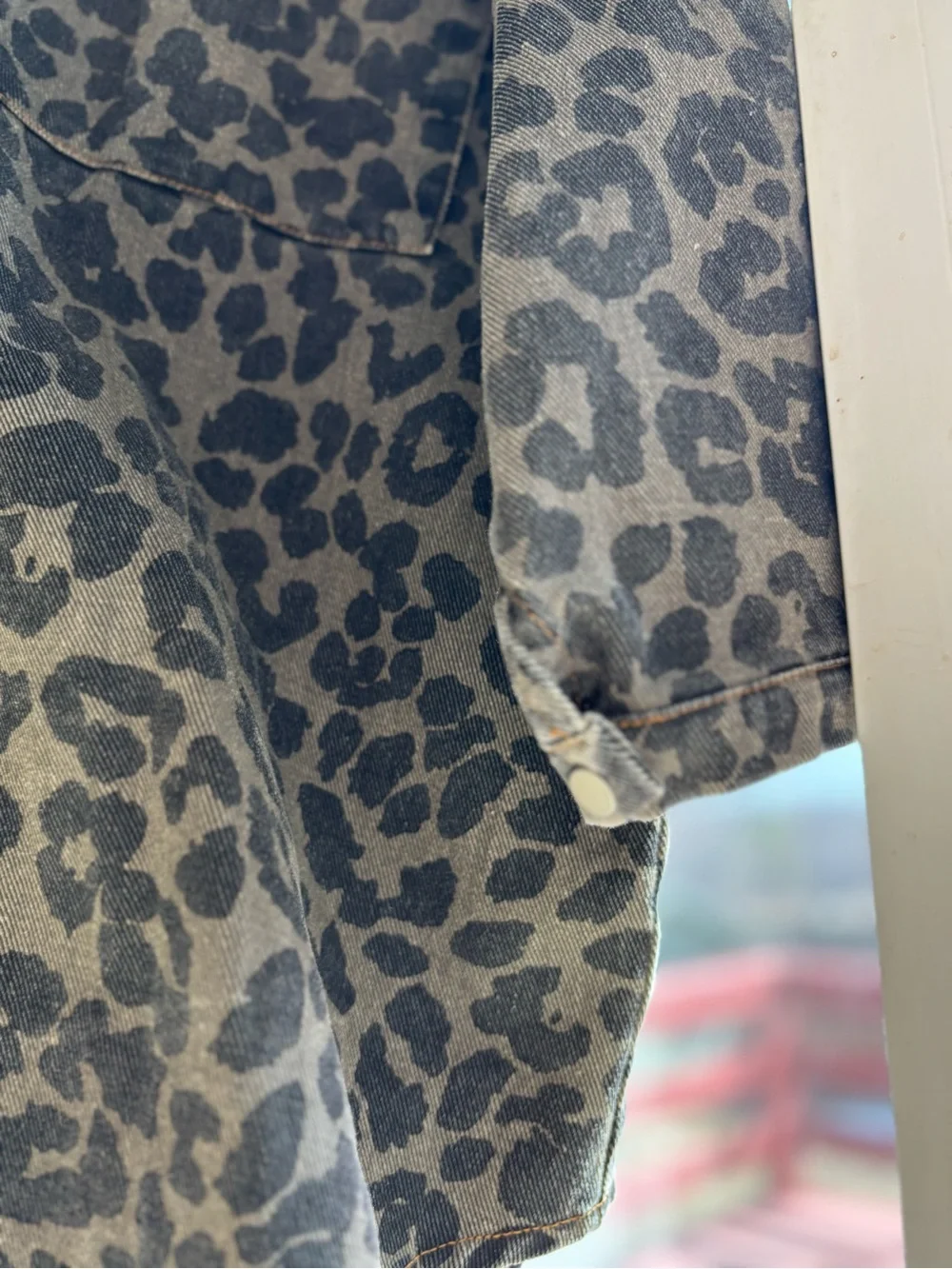Leopard Print Button-Up Shacket - Picture 3 of 4